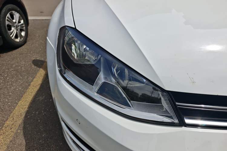 Used Volkswagen Golf 2017 230TSI Automatic Luxury Million-Vehicle Commemorative Edition Right Front Headlight