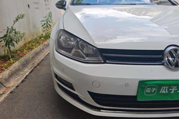 Used Volkswagen Golf 2017 230TSI Automatic Luxury Million-Vehicle Commemorative Edition Right Front Headlight