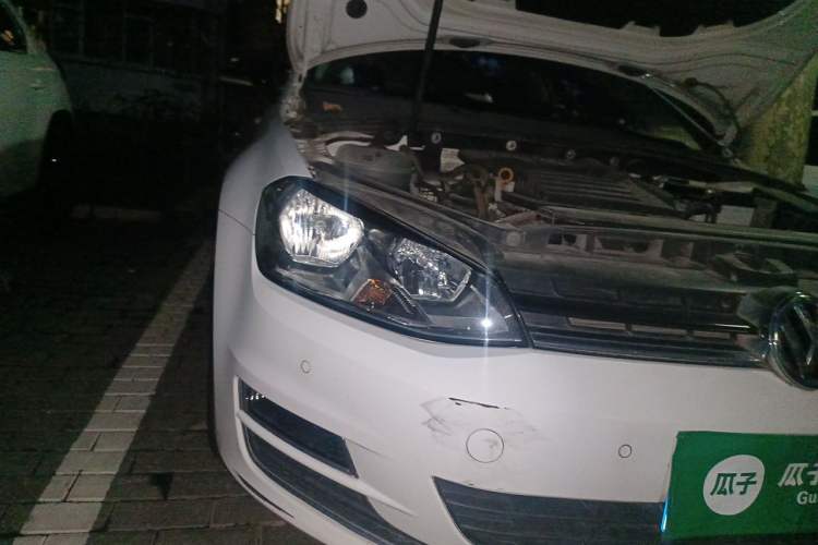 Used Volkswagen Golf 2017 230TSI Automatic Luxury Million-Vehicle Commemorative Edition Right Front Headlight