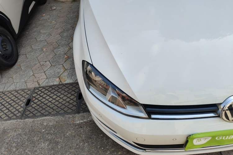 Used Volkswagen Golf 2017 230TSI Automatic Luxury Million-Vehicle Commemorative Edition Right Front Headlight