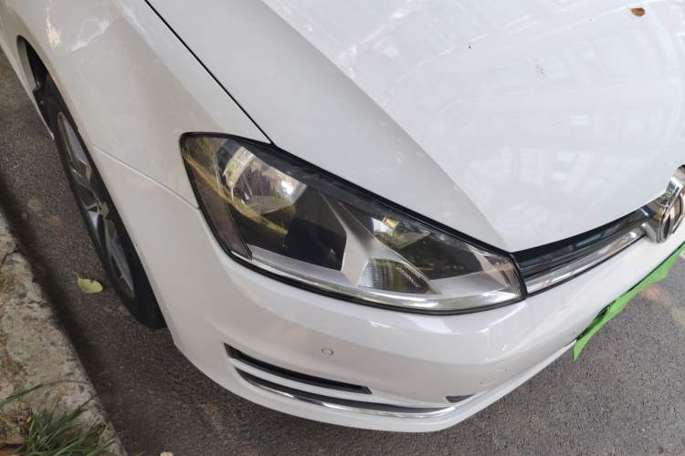 Used Volkswagen Golf 2017 230TSI Automatic Luxury Million-Vehicle Commemorative Edition Right Front Headlight