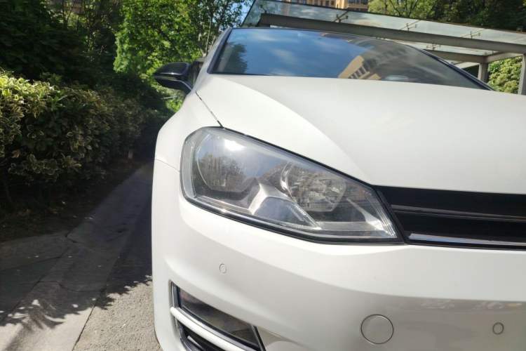 Used Volkswagen Golf 2017 230TSI Automatic Luxury Million-Vehicle Commemorative Edition Right Front Headlight