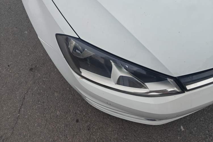 Used Volkswagen Golf 2017 230TSI Automatic Luxury Million-Vehicle Commemorative Edition Right Front Headlight