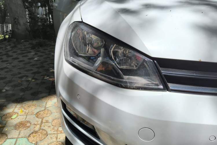 Used Volkswagen Golf 2017 230TSI Automatic Luxury Million-Vehicle Commemorative Edition Right Front Headlight