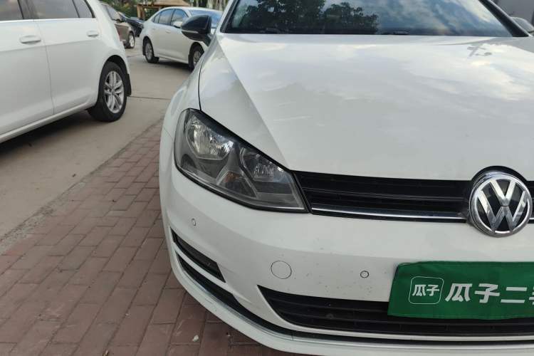 Used Volkswagen Golf 2017 230TSI Automatic Luxury Million-Vehicle Commemorative Edition Right Front Headlight