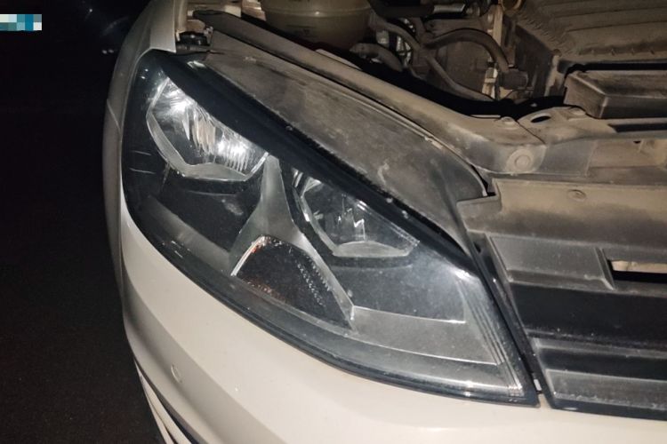 Used Volkswagen Golf 2017 1.6L Automatic Comfort Million-Vehicle Anniversary Edition Right Front Headlight