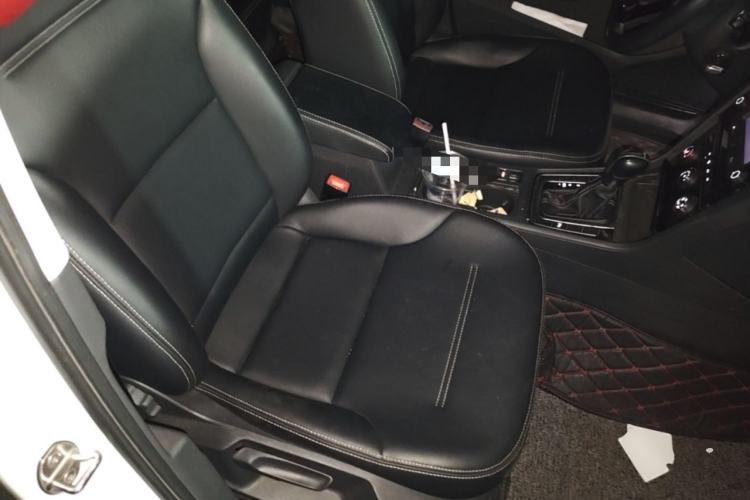 Used Volkswagen Golf 2017 230TSI Automatic Comfort Edition – Celebrating Milestone of One Million Units Right Front Seat
