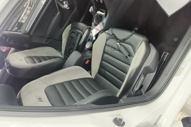 Used Volkswagen Golf 2017 280TSI Automatic R-Line Million-Vehicle Commemorative Edition Right Front Seat