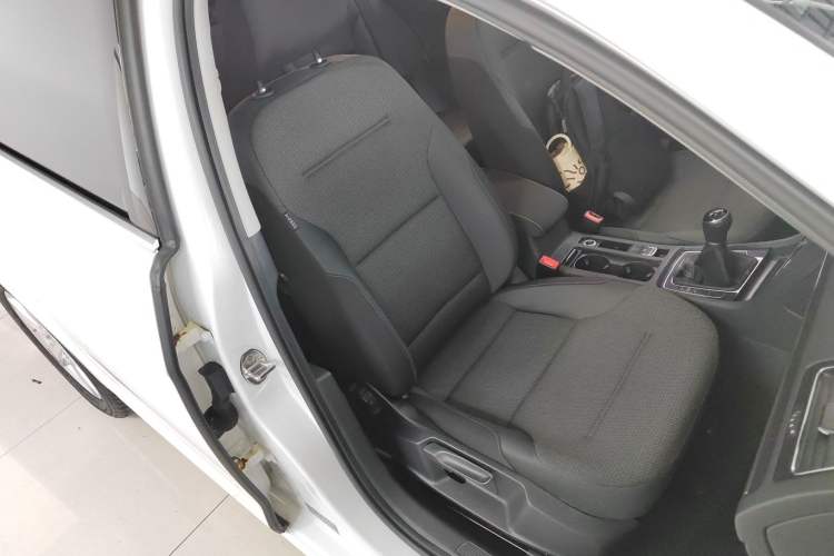 Used Volkswagen Golf 2017 230TSI Manual Comfort Edition – Celebrating Milestone of One Million Units Right Front Seat