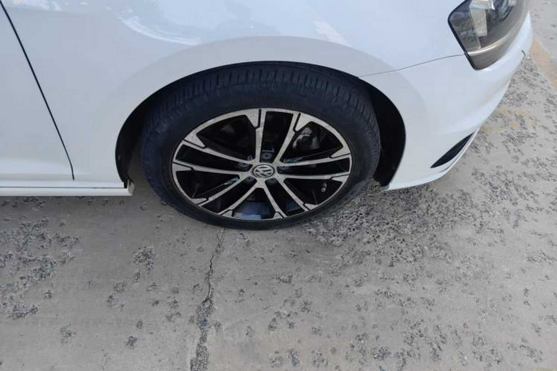 Used Volkswagen Golf 2017 280TSI Automatic R-Line Million-Vehicle Commemorative Edition Right Front Wheel Hub