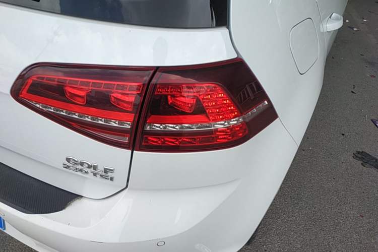 Used Volkswagen Golf 2017 230TSI Automatic Luxury Million-Vehicle Commemorative Edition Right Rear Taillight