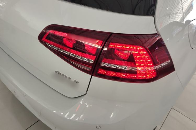 Used Volkswagen Golf 2017 230TSI Automatic Luxury Million-Vehicle Commemorative Edition Right Rear Taillight