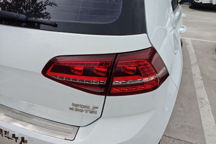 Used Volkswagen Golf 2017 230TSI Automatic Comfort Edition – Celebrating Milestone of One Million Units Right Rear Taillight