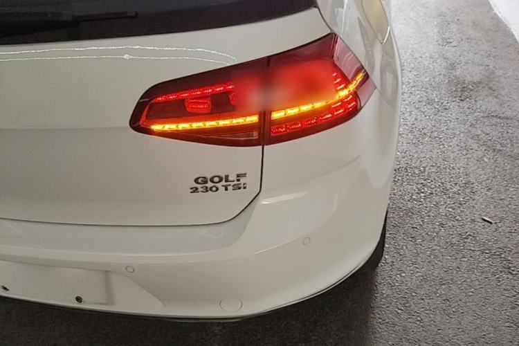 Used Volkswagen Golf 2017 230TSI Automatic Comfort Edition – Celebrating Milestone of One Million Units Right Rear Taillight