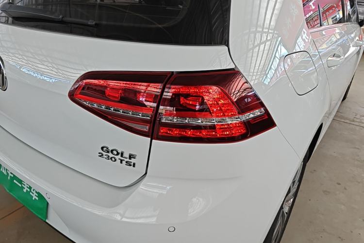Used Volkswagen Golf 2017 230TSI Automatic Luxury Million-Vehicle Commemorative Edition Right Rear Taillight