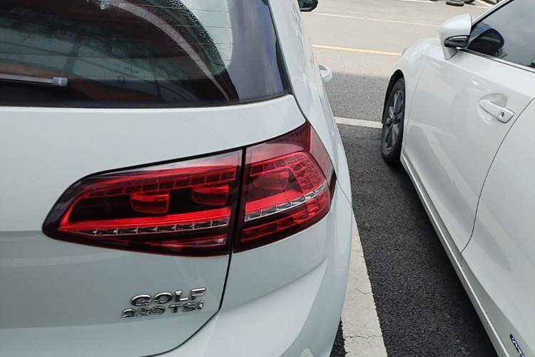 Used Volkswagen Golf 2017 230TSI Automatic Luxury Million-Vehicle Commemorative Edition Right Rear Taillight
