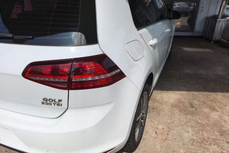 Used Volkswagen Golf 2017 230TSI Automatic Luxury Million-Vehicle Commemorative Edition Right Rear Taillight