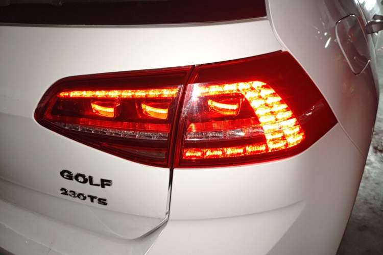 Used Volkswagen Golf 2017 230TSI Automatic Comfort Edition – Celebrating Milestone of One Million Units Right Rear Taillight