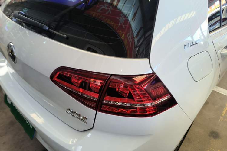 Used Volkswagen Golf 2017 230TSI Automatic Luxury Million-Vehicle Commemorative Edition Right Rear Taillight