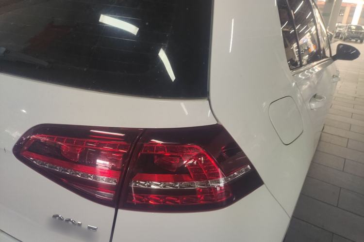 Used Volkswagen Golf 2017 230TSI Automatic Comfort Edition – Celebrating Milestone of One Million Units Right Rear Taillight