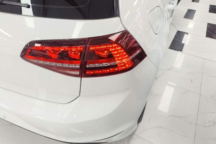 Used Volkswagen Golf 2017 280TSI Automatic R-Line Million-Vehicle Commemorative Edition Right Rear Taillight
