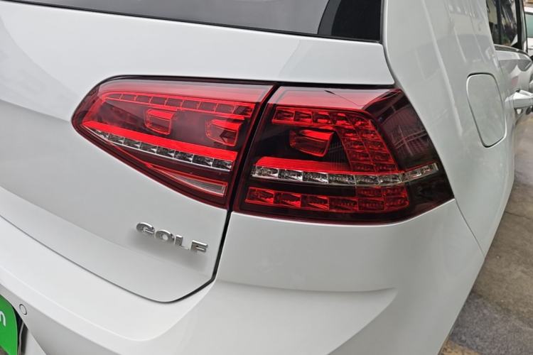 Used Volkswagen Golf 2017 230TSI Automatic Luxury Million-Vehicle Commemorative Edition Right Rear Taillight