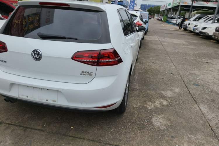 Used Volkswagen Golf 2017 230TSI Automatic Comfort Edition – Celebrating Milestone of One Million Units Right Rear Taillight