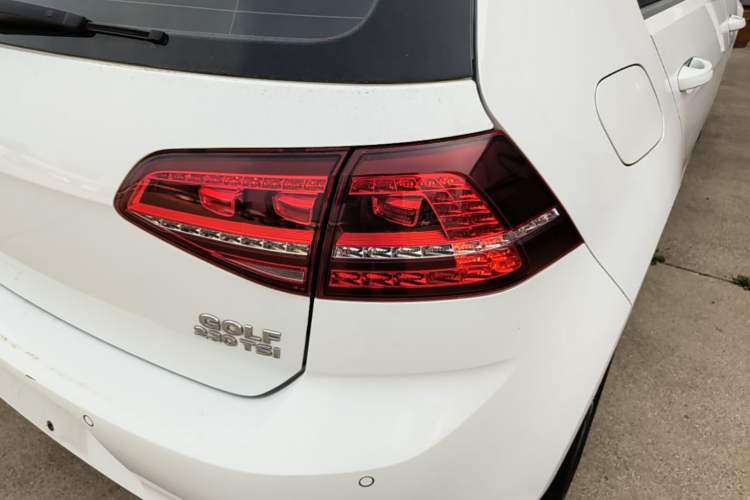 Used Volkswagen Golf 2017 230TSI Automatic Luxury Million-Vehicle Commemorative Edition Right Rear Taillight