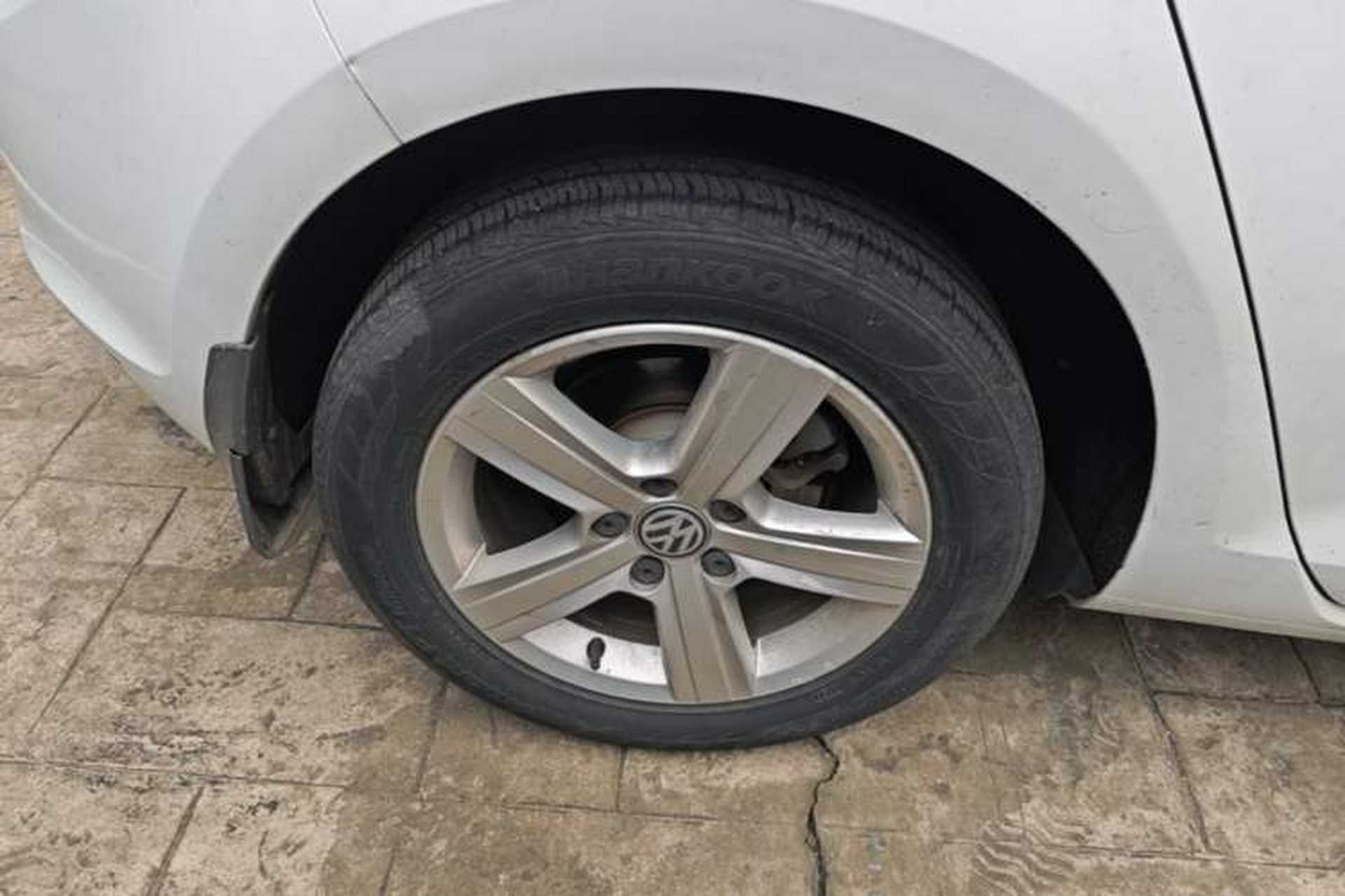 Used Volkswagen Golf 2017 1.6L Automatic Comfort Million-Vehicle Anniversary Edition Right Rear Wheel Hub
