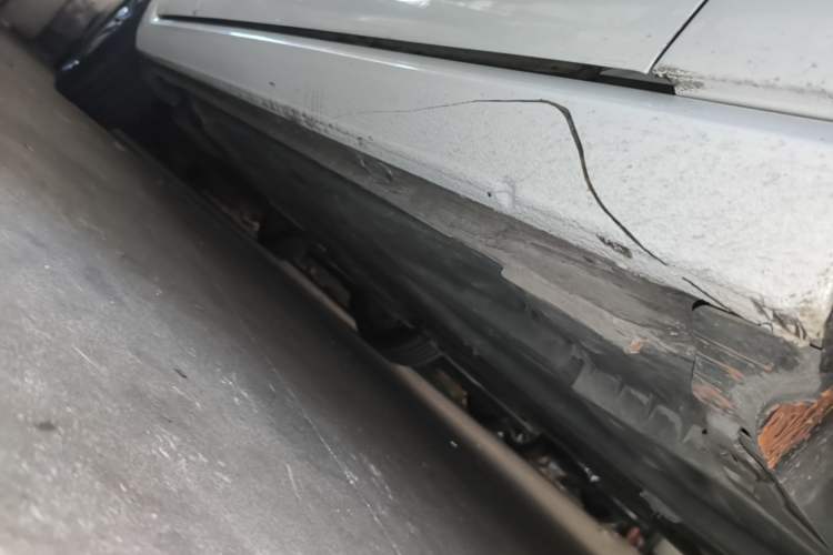Used Volkswagen Golf 2017 230TSI Automatic Luxury Million-Vehicle Commemorative Edition Right Side Sill