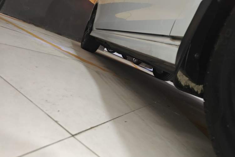 Used Volkswagen Golf 2017 280TSI Automatic R-Line Million-Vehicle Commemorative Edition Right Side Sill