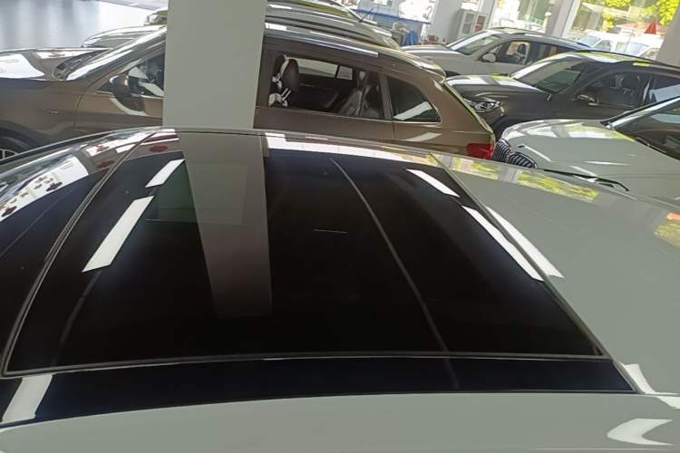 Used Volkswagen Golf 2017 230TSI Automatic Luxury Million-Vehicle Commemorative Edition Roof