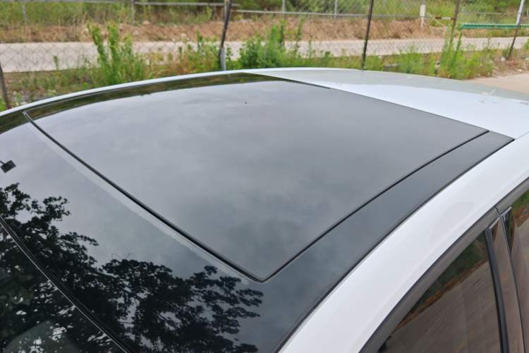 Used Volkswagen Golf 2017 230TSI Automatic Luxury Million-Vehicle Commemorative Edition Roof