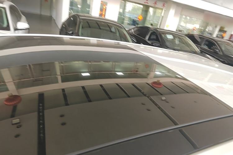 Used Volkswagen Golf 2017 1.6L Automatic Comfort Million-Vehicle Anniversary Edition Roof
