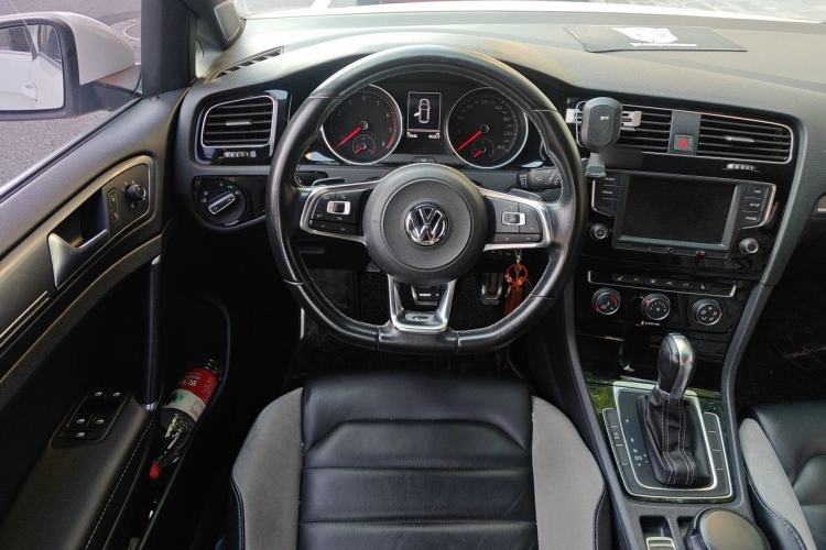 Used Volkswagen Golf 2017 280TSI Automatic R-Line Million-Vehicle Commemorative Edition Steering Wheel