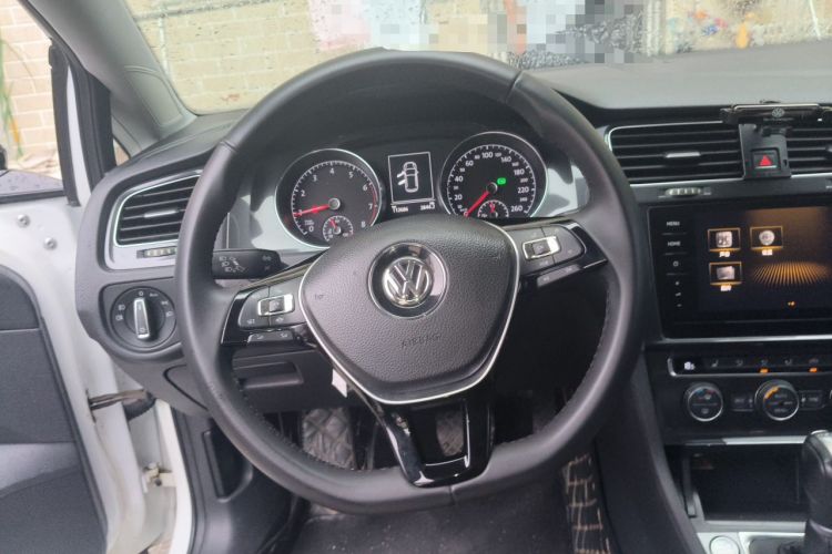 Used Volkswagen Golf 2017 230TSI Automatic Luxury Million-Vehicle Commemorative Edition Steering Wheel
