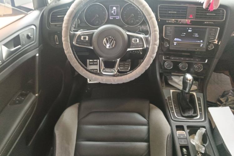 Used Volkswagen Golf 2017 280TSI Automatic R-Line Million-Vehicle Commemorative Edition Steering Wheel