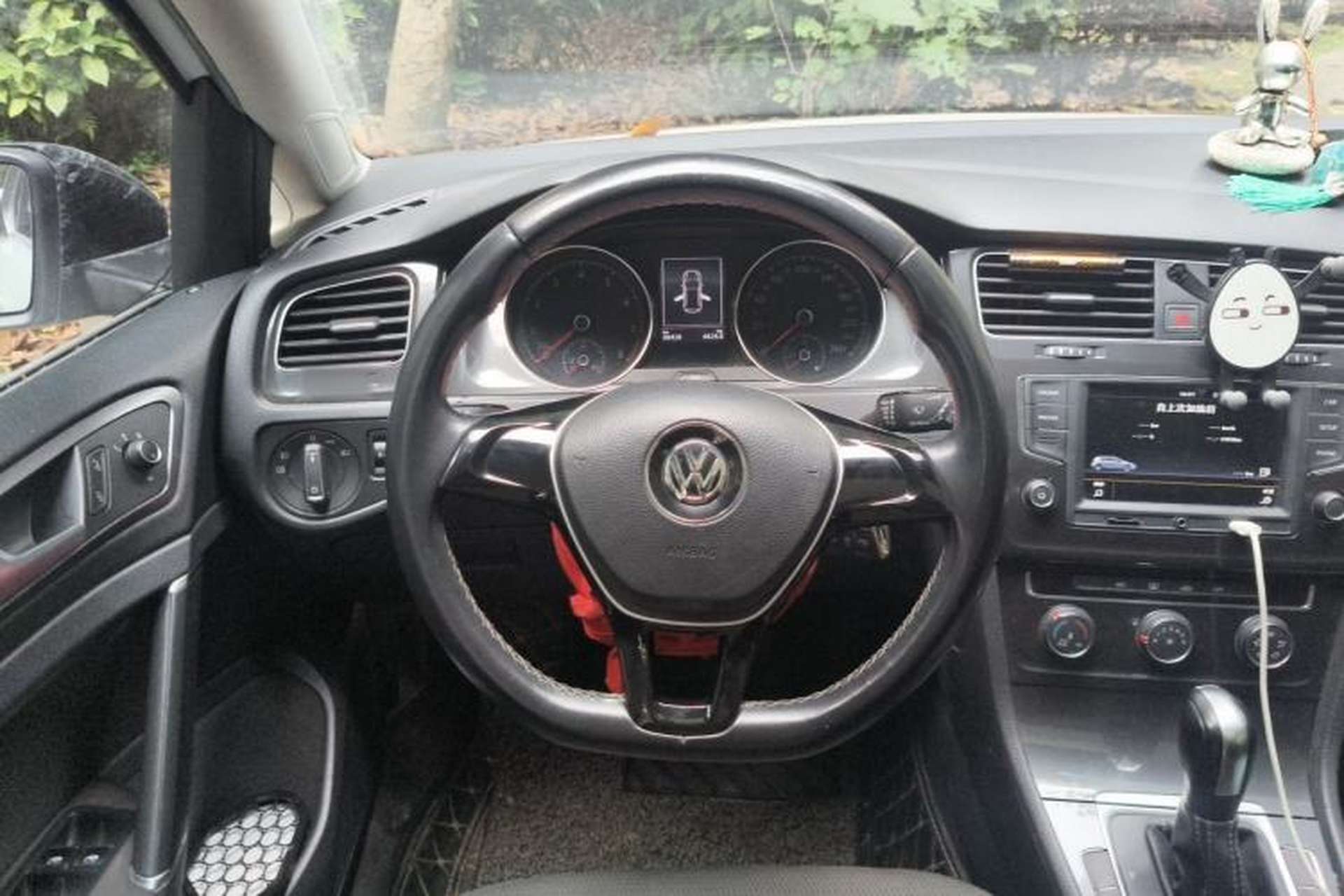 Used Volkswagen Golf 2017 1.6L Automatic Comfort Million-Vehicle Anniversary Edition Steering Wheel