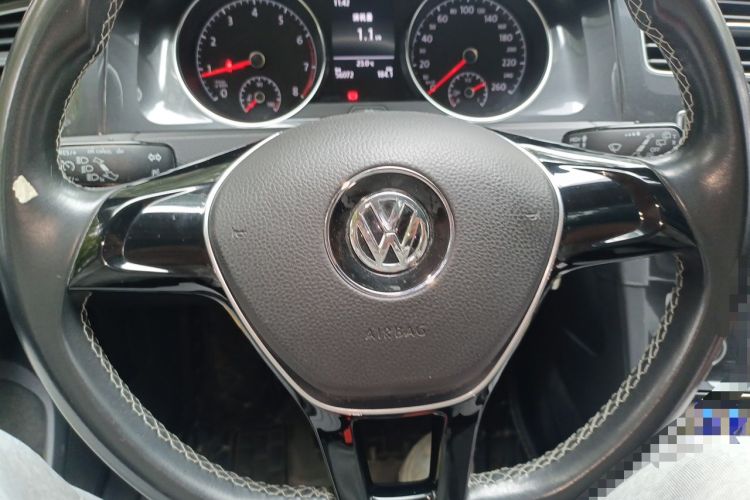 Used Volkswagen Golf 2017 230TSI Manual Comfort Edition – Celebrating Milestone of One Million Units Steering Wheel