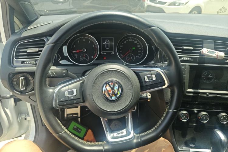 Used Volkswagen Golf 2017 280TSI Automatic R-Line Million-Vehicle Commemorative Edition Steering Wheel