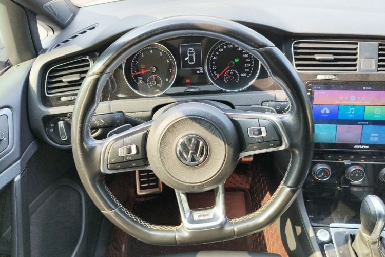 Used Volkswagen Golf 2017 280TSI Automatic R-Line Million-Vehicle Commemorative Edition Steering Wheel