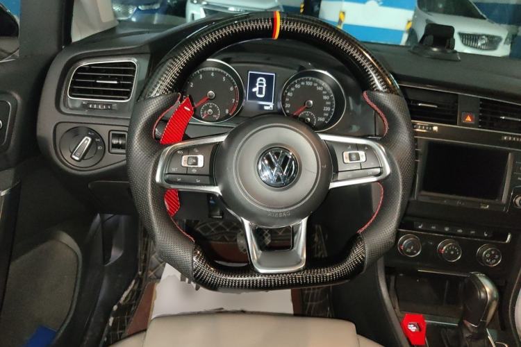 Used Volkswagen Golf 2017 230TSI Automatic Luxury Million-Vehicle Commemorative Edition Steering Wheel