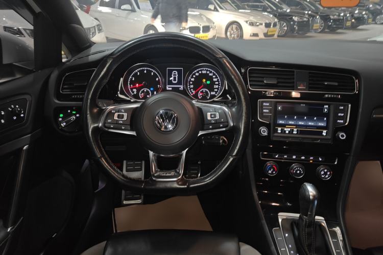 Used Volkswagen Golf 2017 280TSI Automatic R-Line Million-Vehicle Commemorative Edition Steering Wheel