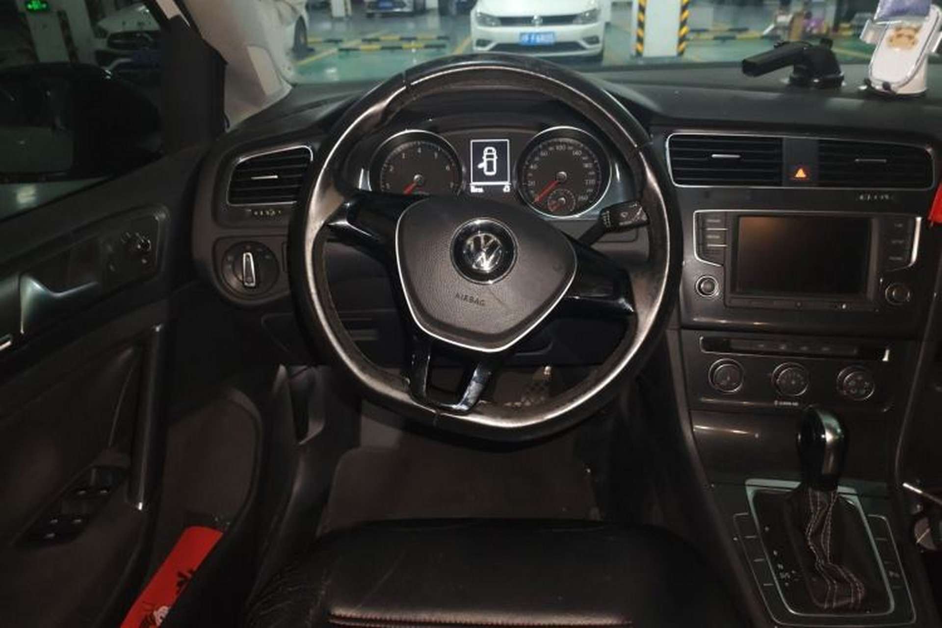 Used Volkswagen Golf 2017 1.6L Automatic Comfort Million-Vehicle Anniversary Edition Steering Wheel