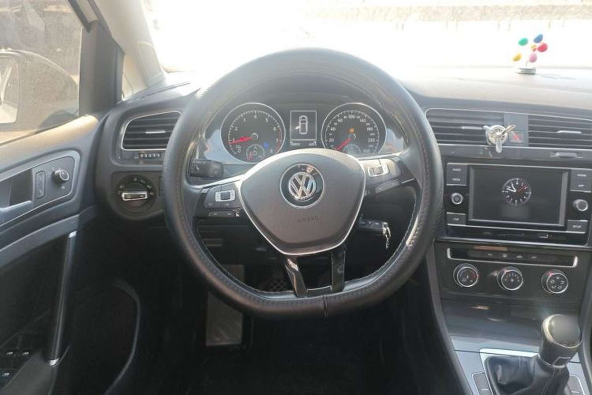 Used Volkswagen Golf 2017 230TSI Manual Comfort Edition – Celebrating Milestone of One Million Units Steering Wheel