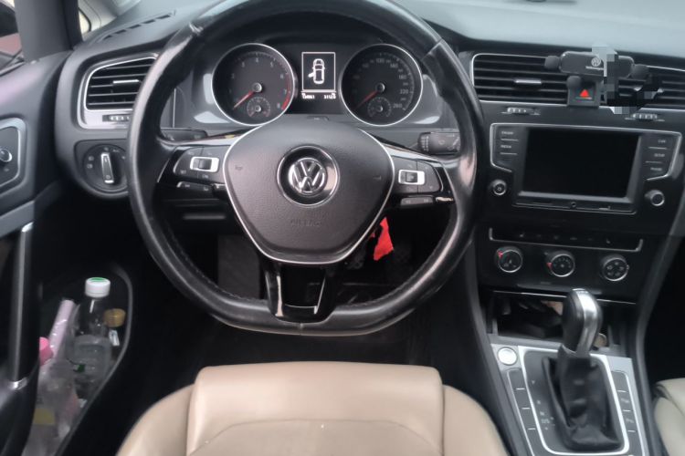 Used Volkswagen Golf 2017 230TSI Automatic Luxury Million-Vehicle Commemorative Edition Steering Wheel