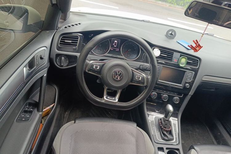 Used Volkswagen Golf 2017 280TSI Automatic R-Line Million-Vehicle Commemorative Edition Steering Wheel