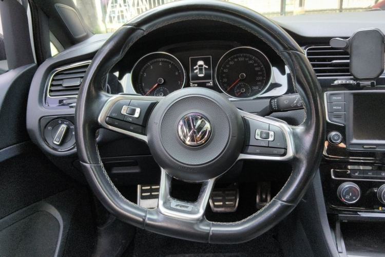 Used Volkswagen Golf 2017 280TSI Automatic R-Line Million-Vehicle Commemorative Edition Steering Wheel