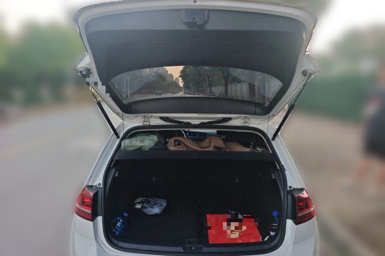 Used Volkswagen Golf 2017 1.6L Automatic Comfort Million-Vehicle Anniversary Edition Trunk
