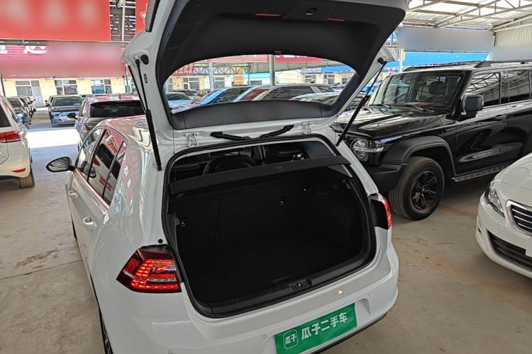 Used Volkswagen Golf 2017 230TSI Automatic Luxury Million-Vehicle Commemorative Edition Trunk